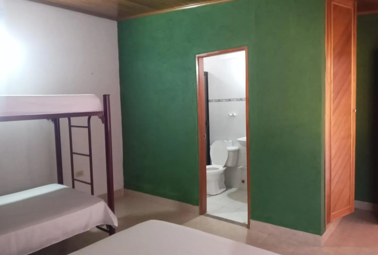Mi Cabana Gaira 0*,  Colombia